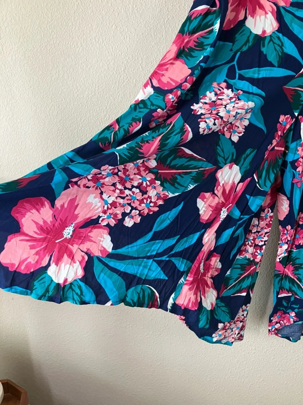 AVENUE Plus Size Tropical Wide Leg Cullotte Pants Navy Island Floral Resort Chic